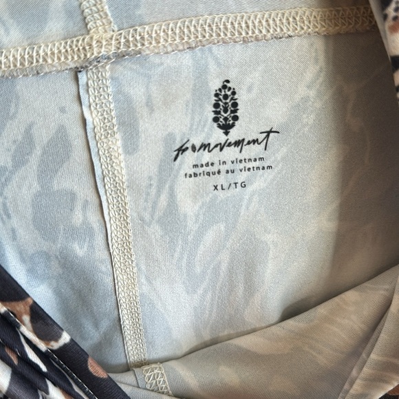 Free People Printed Layer Long Sleeve Top With Hood Faded Leopard Combo Size XL - Picture 5 of 15